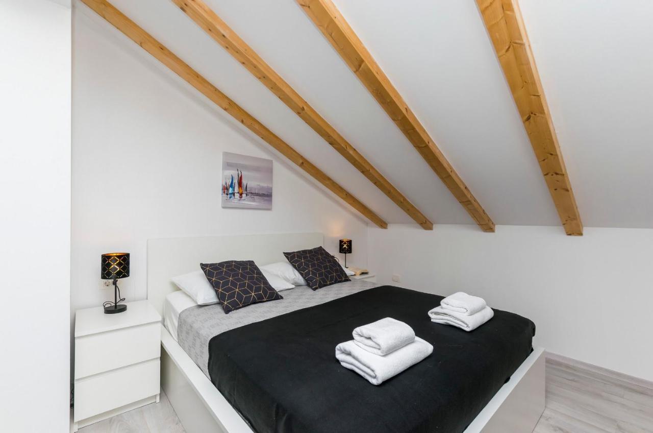 Apartments And Rooms Adriatic Suites シベニク エクステリア 写真