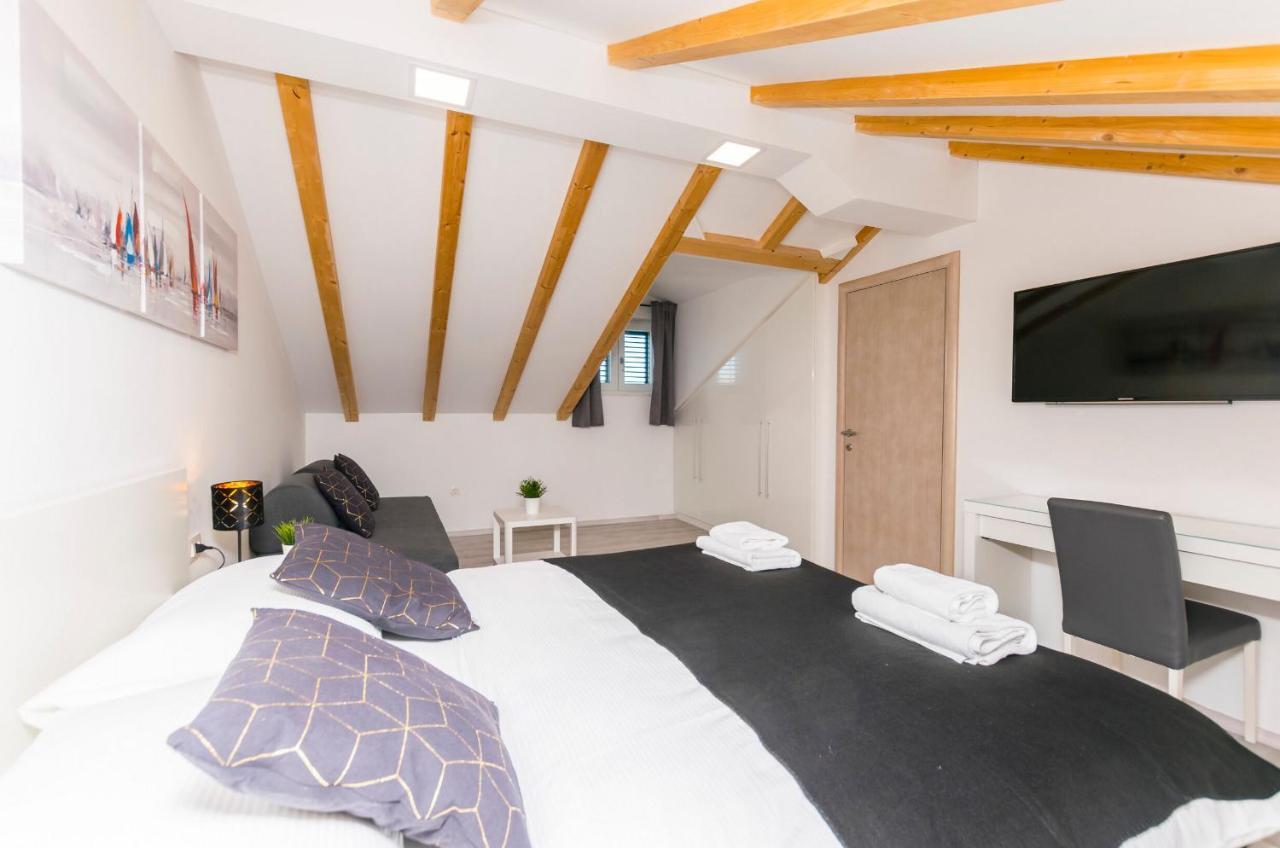 Apartments And Rooms Adriatic Suites シベニク エクステリア 写真
