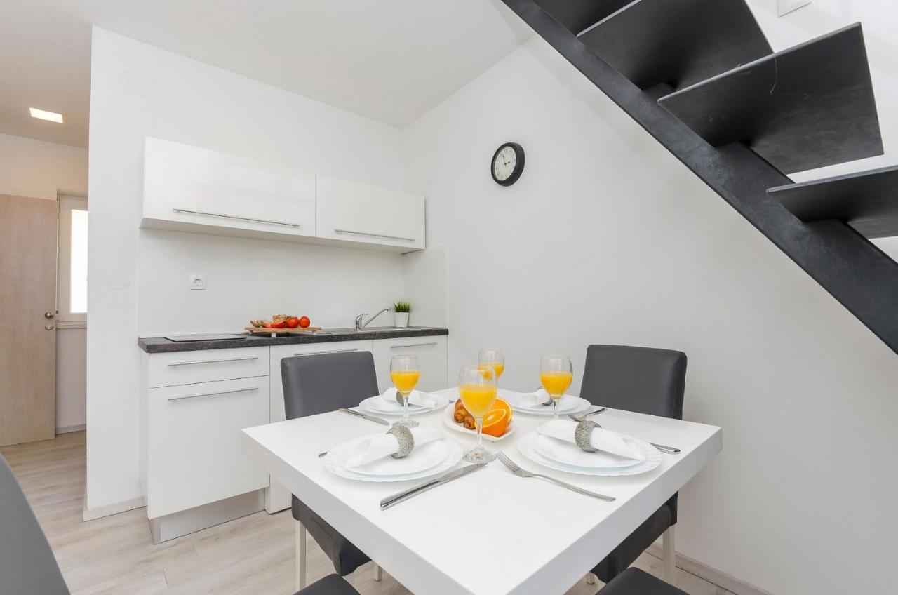 Apartments And Rooms Adriatic Suites シベニク エクステリア 写真