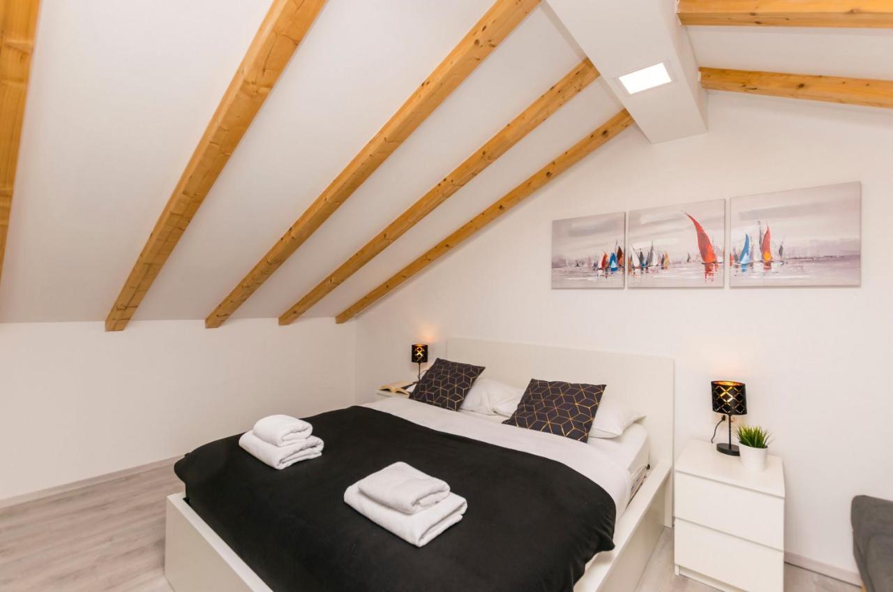 Apartments And Rooms Adriatic Suites シベニク エクステリア 写真