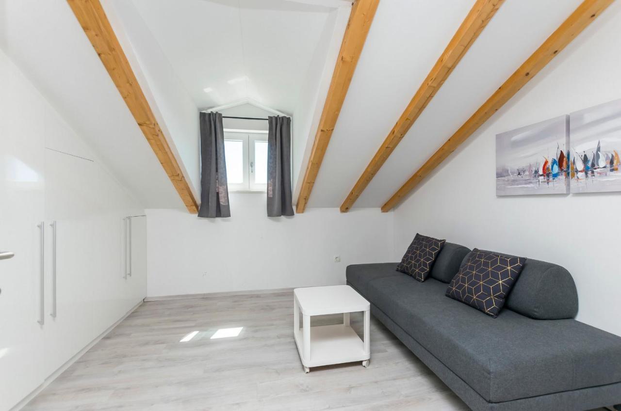 Apartments And Rooms Adriatic Suites シベニク エクステリア 写真