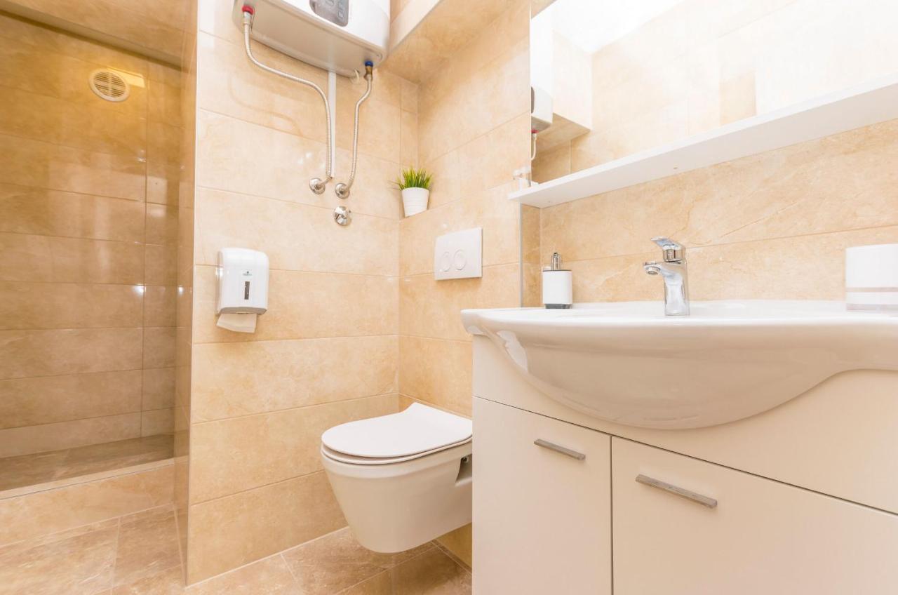 Apartments And Rooms Adriatic Suites シベニク エクステリア 写真