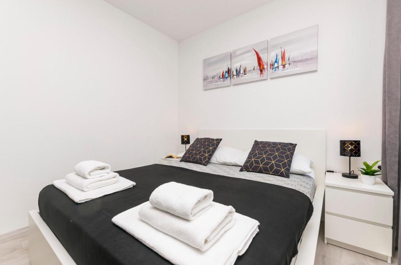 Apartments And Rooms Adriatic Suites シベニク エクステリア 写真