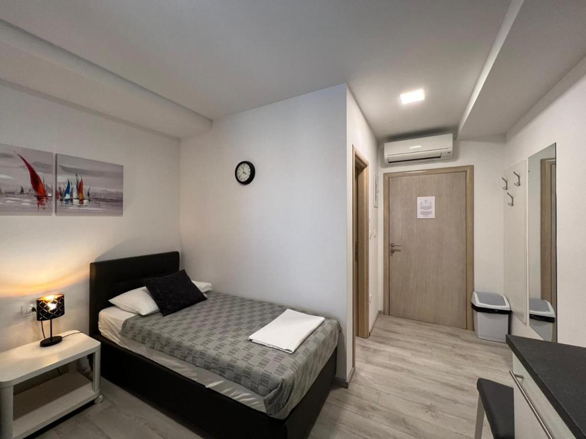 Apartments And Rooms Adriatic Suites シベニク エクステリア 写真
