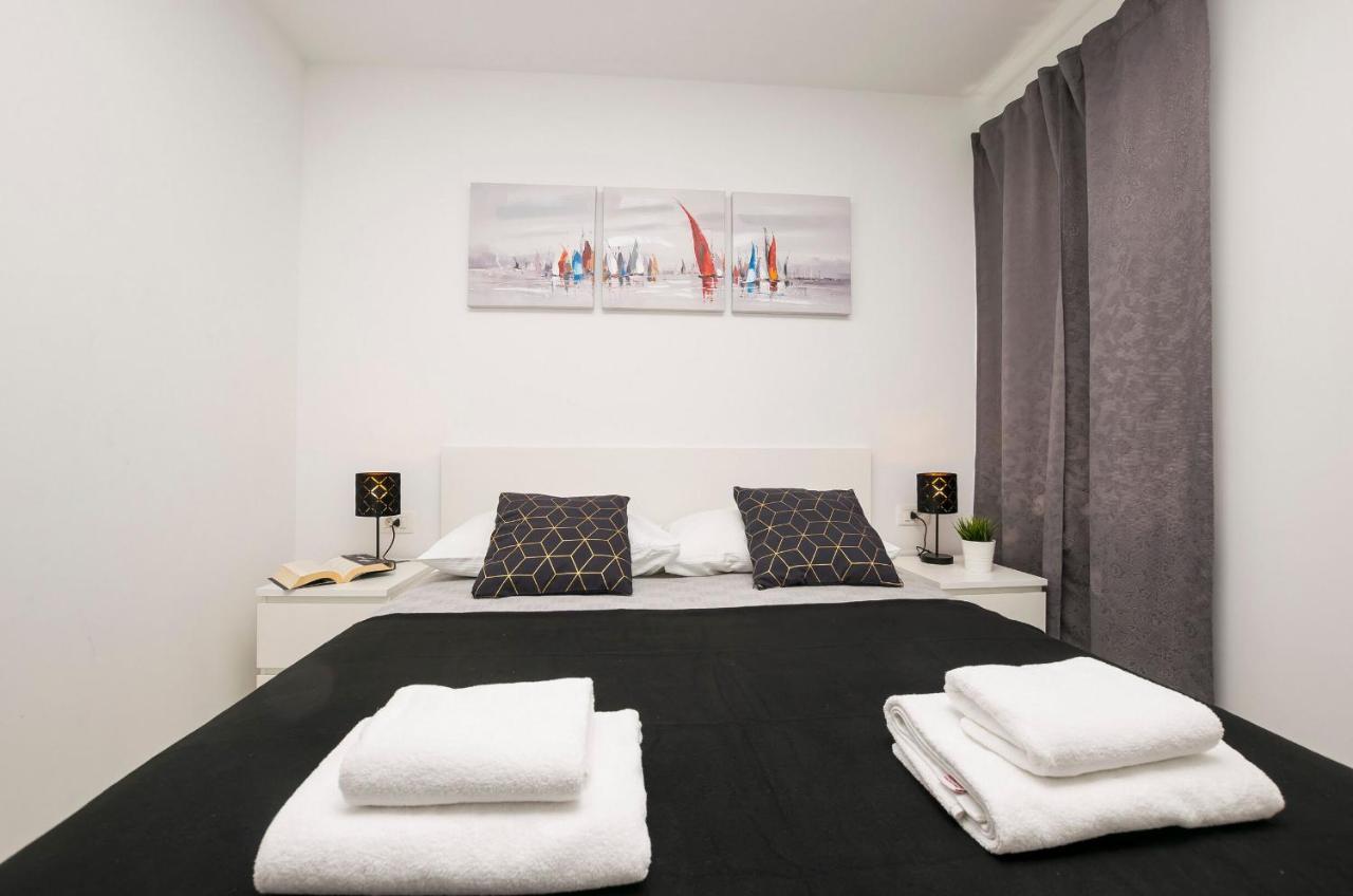 Apartments And Rooms Adriatic Suites シベニク エクステリア 写真
