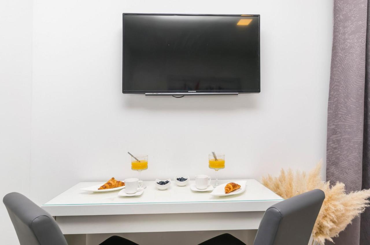 Apartments And Rooms Adriatic Suites シベニク エクステリア 写真